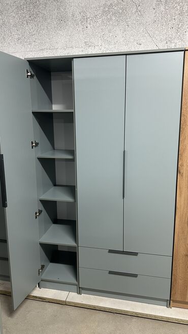 Шкафы для одежды: Качество на первом месте! Прослужит вам долгие годы! Трехдверный шкаф — 21