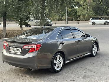 коричневый салон: Toyota Camry: 2014 г., 2.5 л, Автомат, Бензин, Седан — 3
