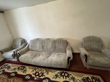 кожанная мягкая мебель: Гарнитур для зала, цвет - Серый, Б/у