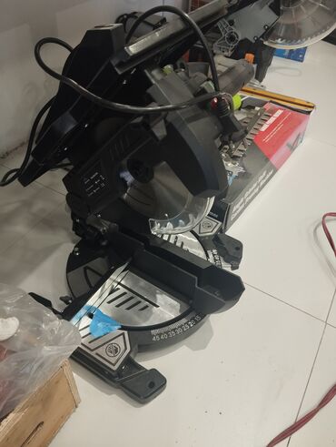 taxta mişar: Yeni Uqlorez