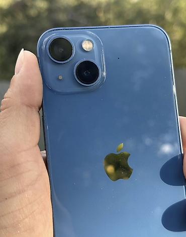 resmi 10 s: IPhone 13, Mavi, Face ID — 5