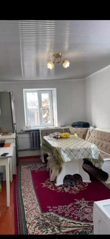 Долгосрочная аренда квартир: 70 м², 3 комнаты, Парковка, Забор, огорожен