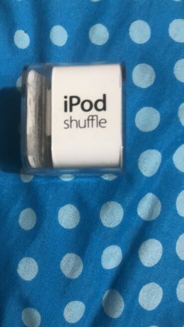 IPod и MP3-плееры: Продам iPod shuffle 2gb в отличном состоянии