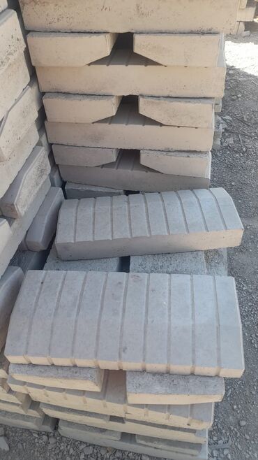 Тротуарные бордюры: Тротуарный бордюр, Бетонный, Другие особенности, 1000 — 21