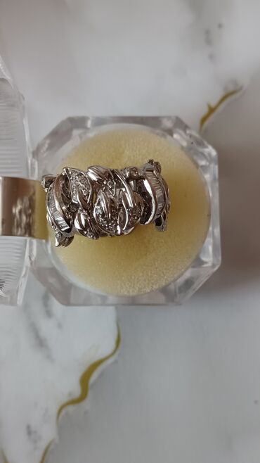 кольцо пацанки 7: Кольцо брендовое белое золото бриллиант пробая 750 покупали в в