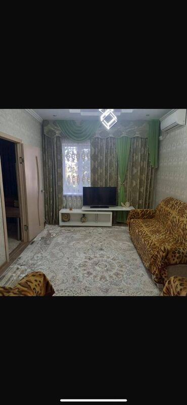 квартира ошский рынок: 2 комнаты, 43 м², Сталинка, 2 этаж, Евроремонт