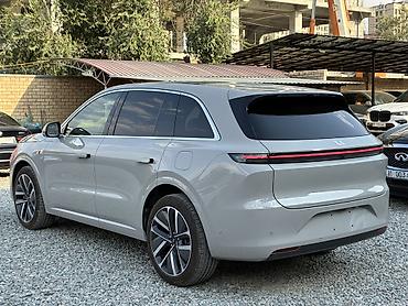 аренда авто lixiang: Lixiang L6: 2024 г., 1.5 л, Автомат, Гибрид, Кроссовер — 9