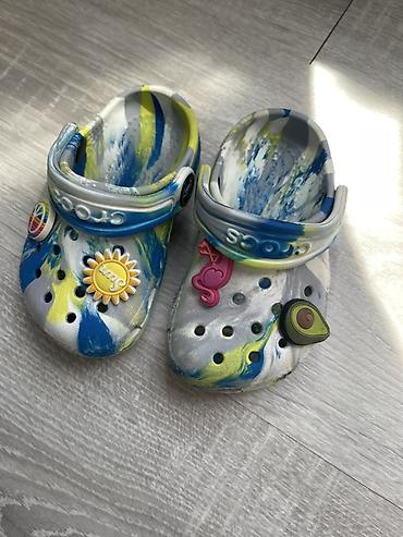 кроксы крокс crocs: Детские сабо Crocs с мраморным принтом (серый/синий/лаймовый). - — 1