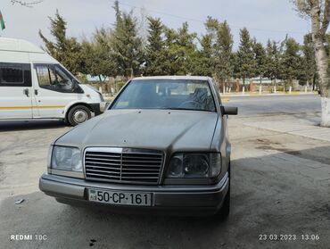 belarus 1025.2: Mercedes-Benz E 220: 2.2 l | 1994 il Sedan