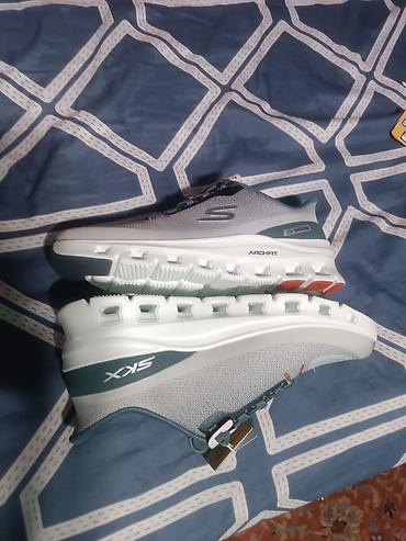 Кроссовки и спортивная обувь: Мужские кроссовки, 44, Skechers, Новый, цвет - Серый — 2