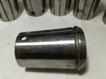 Ostali uređaji: Stezne caure JAL duzine 60mm, sirina na najsirem delu je 44mm, sirina — 8