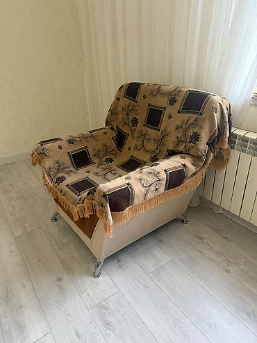 Divanlar: Divan, İşlənmiş, Açılan, Bazasız, Parça, Çatdırılma yoxdur — 1