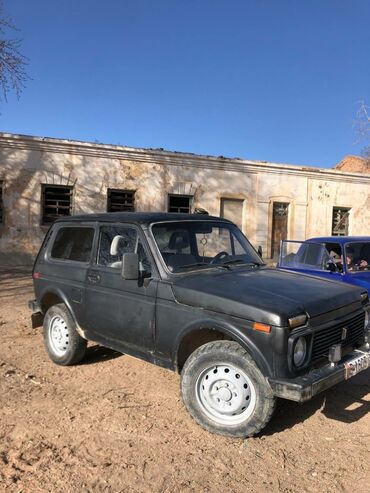 ВАЗ (ЛАДА): ВАЗ (ЛАДА) 4x4 Нива: 1983 г., 1.6 л, Механика, Бензин, Внедорожник