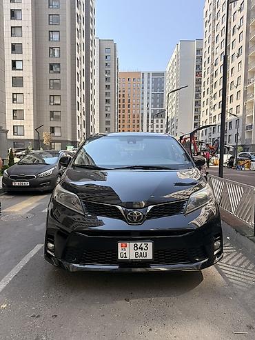 тае: Toyota Sienna: 2019 г., 3.5 л, Автомат, Бензин, Минивэн — 7