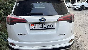 4 4 вд: Toyota RAV4: 2018 г., Гибрид, Кроссовер — 9