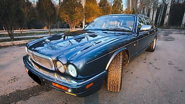 Daimler: Daimler : 1995 г., 4 л, Механика, Бензин, Седан — 1