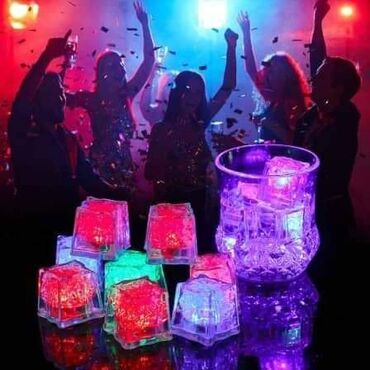 Ostali proizvodi za kuću: Svetleće kockice za piće Cena: 1400din/5kom Spremite se za žurku na — 9