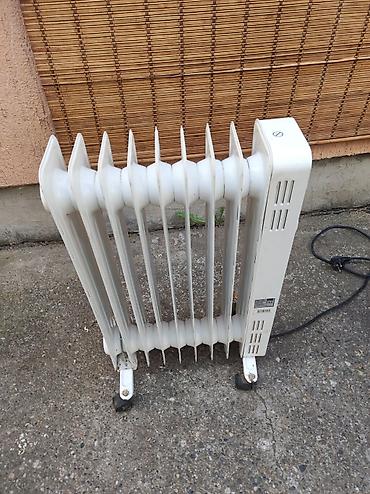 vintage frizider: Uljevi radijator Midea – prenosni grejač na struju - Tip: uljni — 1