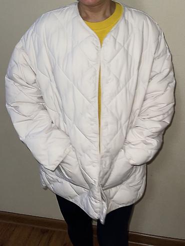 Демисезонные куртки: Куртка Uniqlo Размер XL Новая, отдам за 4500 сом, срочно!!!! В — 3