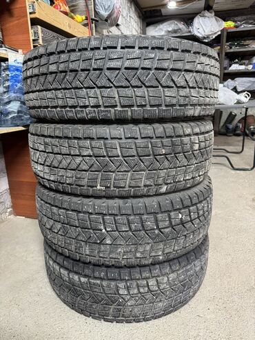 купить зимние шины на матиз: Комплект из 4 зимних 
- Размер: 215/65 R16