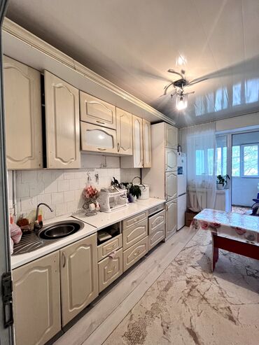 Продажа квартир: 3 комнаты, 60 м², 2 этаж — 3