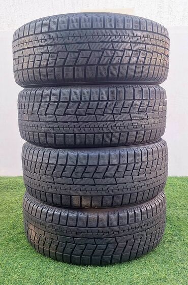 центр шины: Шины 215 / 50 / R 17, Зима, Б/у, Комплект, Легковые, Япония, Yokohama