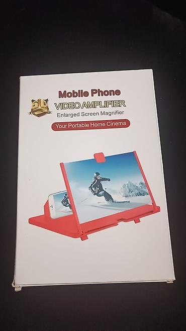 Telefon ekranı böyüden. 3-4 defe böyuk hecmde gosterır. Hec bır
