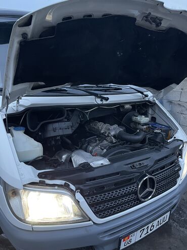 Mercedes-Benz: Mercedes-Benz Спринтер: 2003 г., 2.7 л, Типтроник, Дизель, Бус at lalafo.kg — 8 Mercedes-Benz: Mercedes-Benz Спринтер: 2003 г., 2.7 л, Типтроник, Дизель, Бус — 8