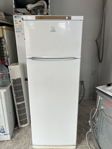блендер 3 в 1: Б/у 2 двери Indesit Холодильник Продажа, цвет - Белый
