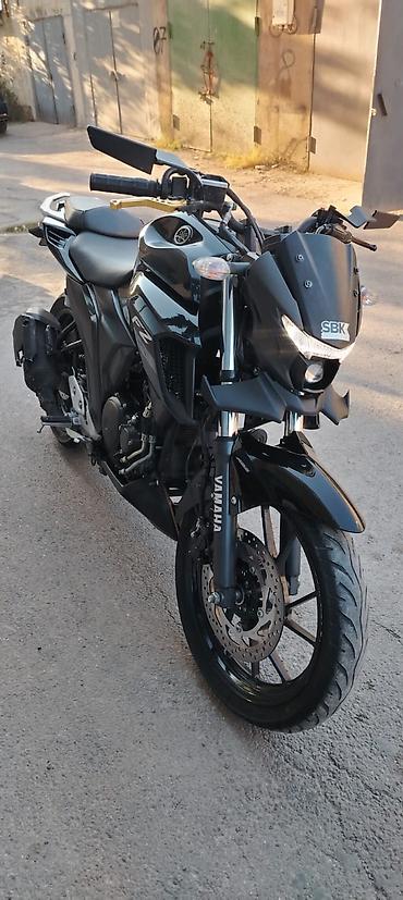 Мотоциклы: Yamaha 600 см3 — 4