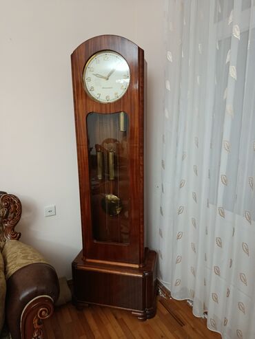 Pərdə və jalüzlər: Yerüstü saatlar, Mexaniki, Mayatnik