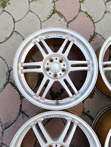 Диски: Литые Диски R 17 Комплект, отверстий - 5, Б/у at lalafo.kg — 4 Диски: Литые Диски R 17 Комплект, отверстий - 5, Б/у — 4