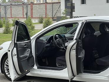terrano 2: Toyota Avalon: 2022 г., 2.5 л, Вариатор, Гибрид, Седан — 5