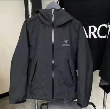 зимние кепки мужские в бишкеке: Arcteryx черный, новый, полностью вода стойкий GORE-TEX. причина