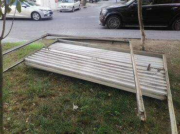 jaluz demir: Jalüz qapılar Dəmir