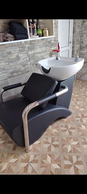 Salon sac moykasi
400azn
Bine qes 6585 leli