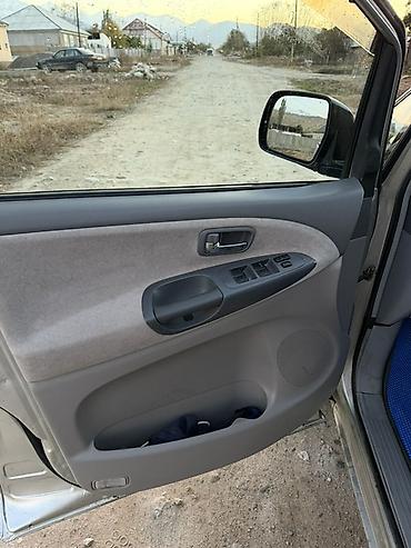 фара kia k7: Toyota Previa: 2002 г., 2.4 л, Автомат, Бензин, Минивэн — 8