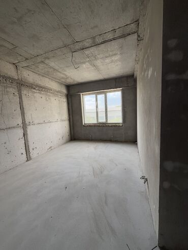 сдается квартира 6 микрорайон: 2 бөлмө, 72 кв. м, Элитка, 5 кабат, ПСО (өзү оңдоп түзөтүп бүтүү үчүн)