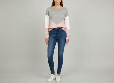 sweter w pandy: Sweter damski, rozmiar L