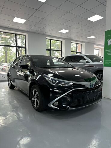 Toyota: Toyota : 2019 г., 1.8 л, Автомат, Гибрид, Седан