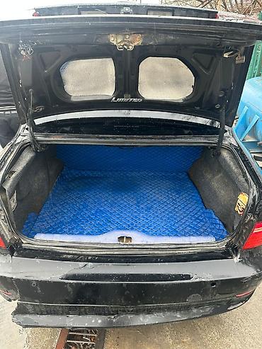 ford focus hatchback: Iran Khodro Samand: 1.8 l | 2007 il Sedan — 4