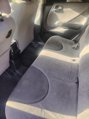 мото хонда: Honda Fit: 2002 г., 1.3 л, Автомат, Бензин, Хэтчбэк — 2