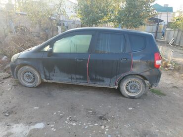 коврик держатель: Honda Fit: 2013 г., 1.3 л, Вариатор, Бензин