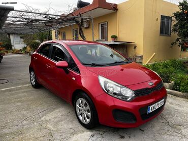 Transport: Kia Ceed: 1.1 l | 2014 year Coupe/Sports