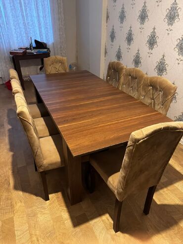 Ev üçün digər mebel: İşlənmiş, Masa və oturacaqlar