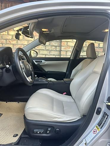 фонары: Lexus CT: 2011 г., 1.8 л, Вариатор, Гибрид, Хэтчбэк — 6