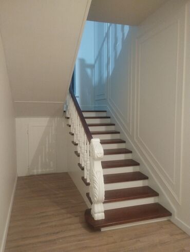 Деревянные лестницы: Деревянная лестница Для дома, Форма лестницы: Много-маршевая, Стиль: Классический — 7