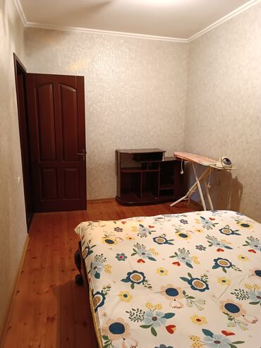 одна комнатная квартира сниму: 4 комнаты, Собственник, Без подселения, С мебелью полностью