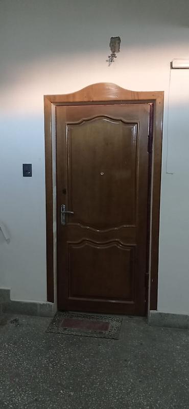 Məhsul: Taxta giriş qapısı - Material: Tam ağac (taxta) – klassik
