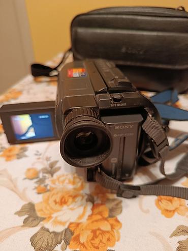 Video kamere: Sony Handycam Vision CCD-TRV15E (PAL) – Video8 XR kamkorder - Format — 4